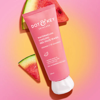 Dot & Key Watermelon Cooling Gel Face Wash With Vitamin C & Cucumber - 100ml